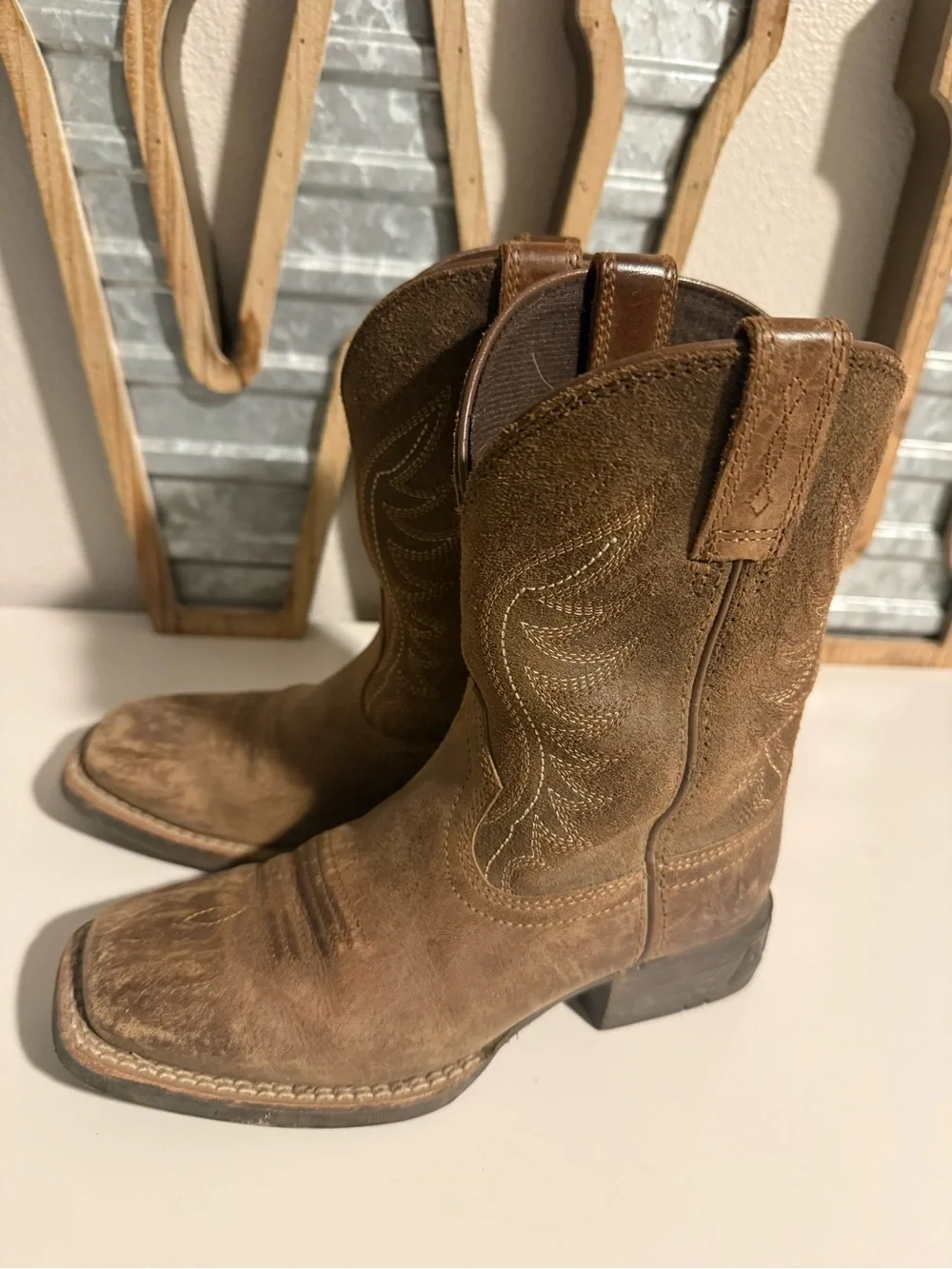 Ariat classic brown